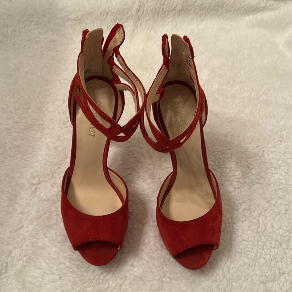 Red nine west heels size 6